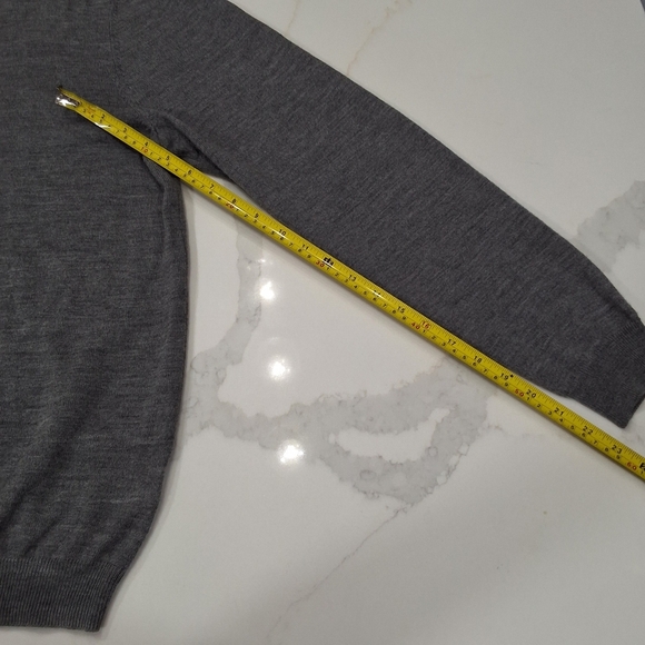 Joseph Abboud~Extra Fine Merino Wool~V-neck~Mens Sweater~Light Grey~Timeless~XL - Picture 6 of 7